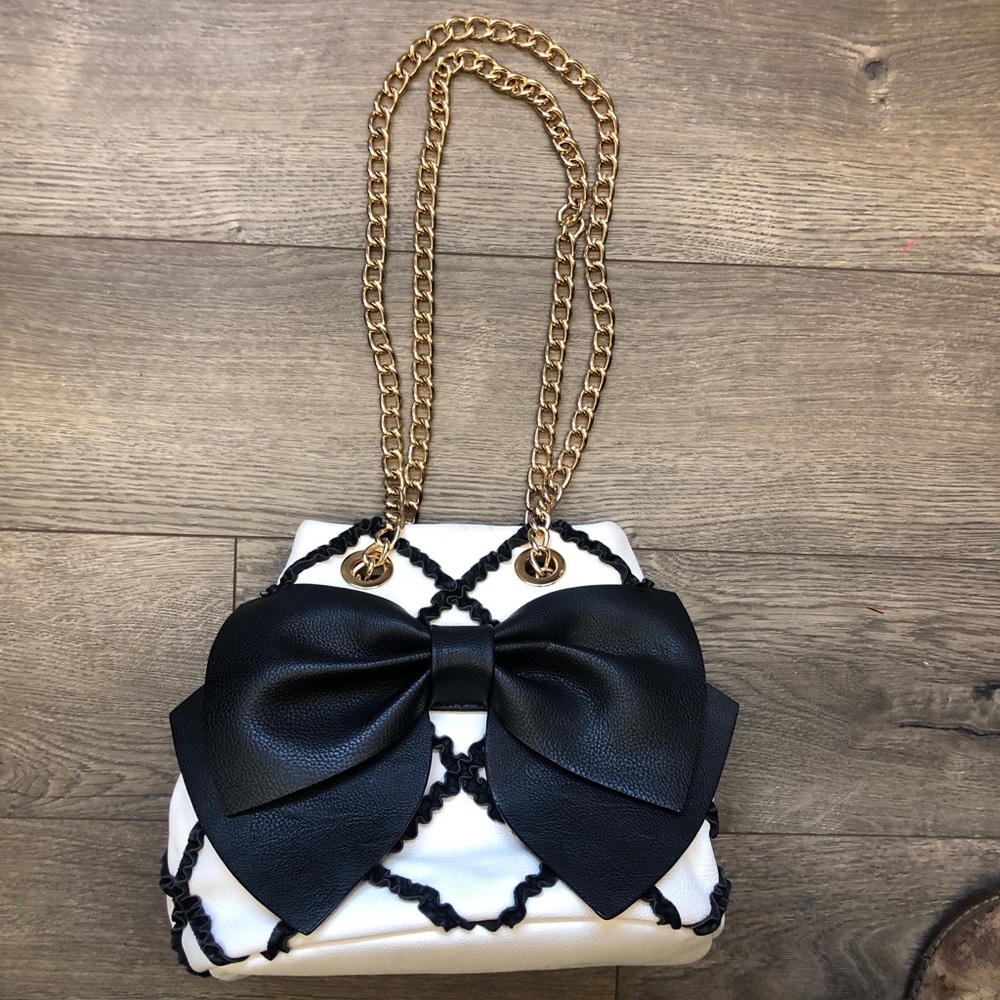 Betsey Johnson Bow Handbag with Gold Chain Strap